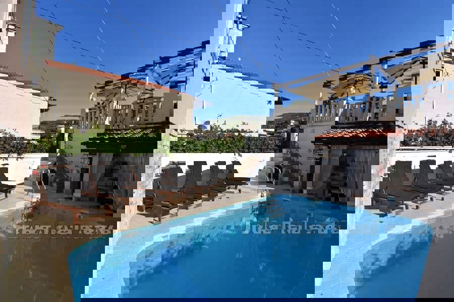 Proprietà unica proprio sul lungomare