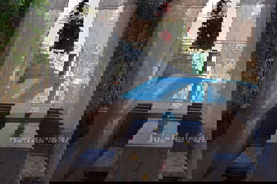 Proprietà unica proprio sul lungomare