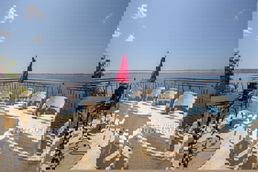 Affascinante casa in prima fila al mare