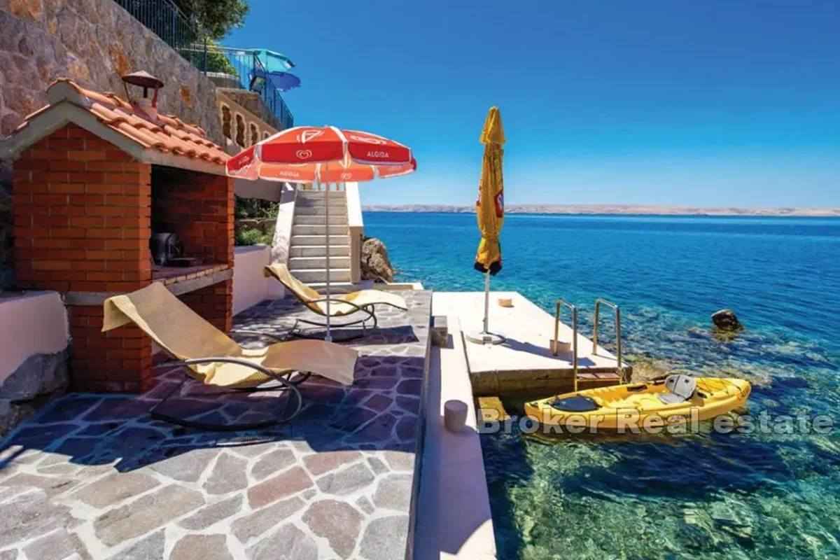 Casa sul mare con accesso privato alla spiaggia con attracco barche