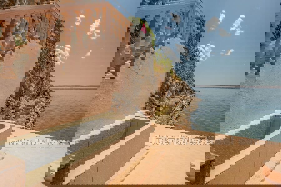 Affascinante casa in prima fila al mare