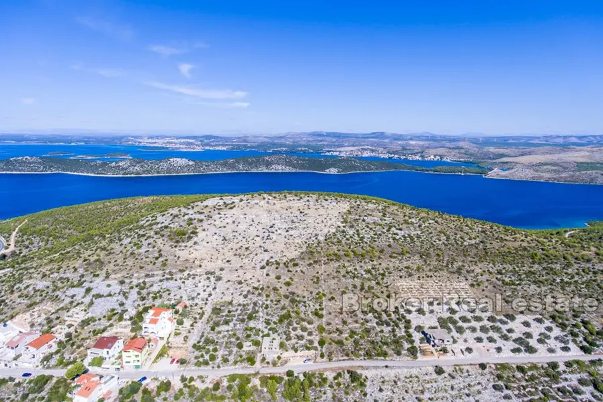 Terreno con vista mare