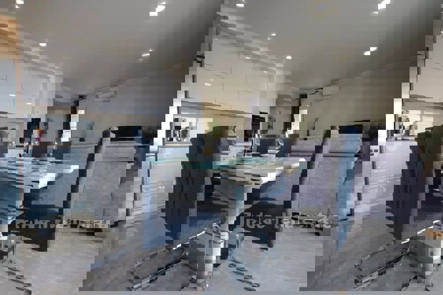 Appartamento trilocale con vista aperta sul mare