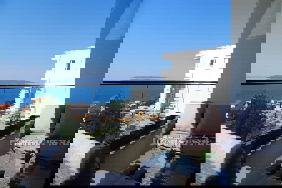 Appartamento trilocale con vista aperta sul mare