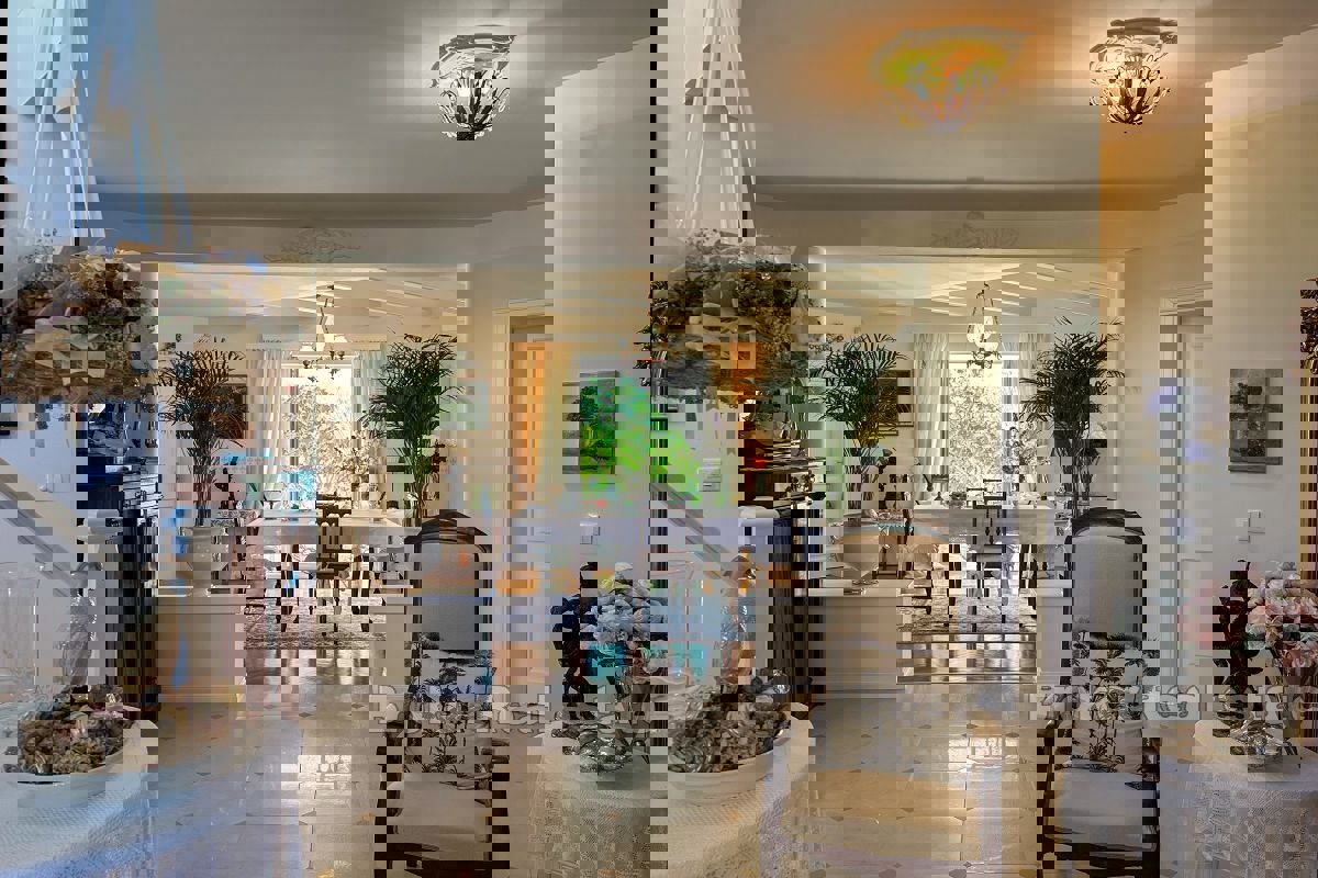 Casa in pietra con vista panoramica sul paesaggio