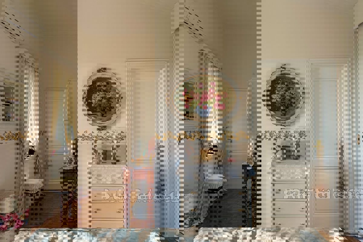 Casa in pietra con vista panoramica sul paesaggio