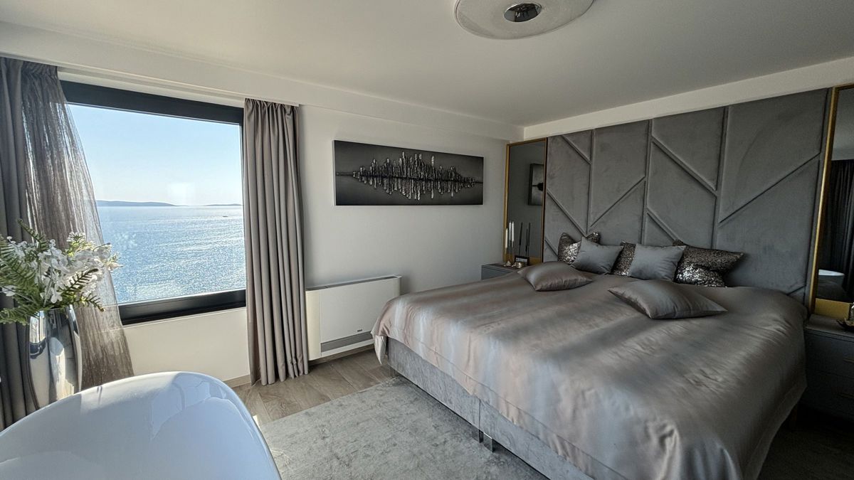 Villa di lusso con vista sul mare aperto