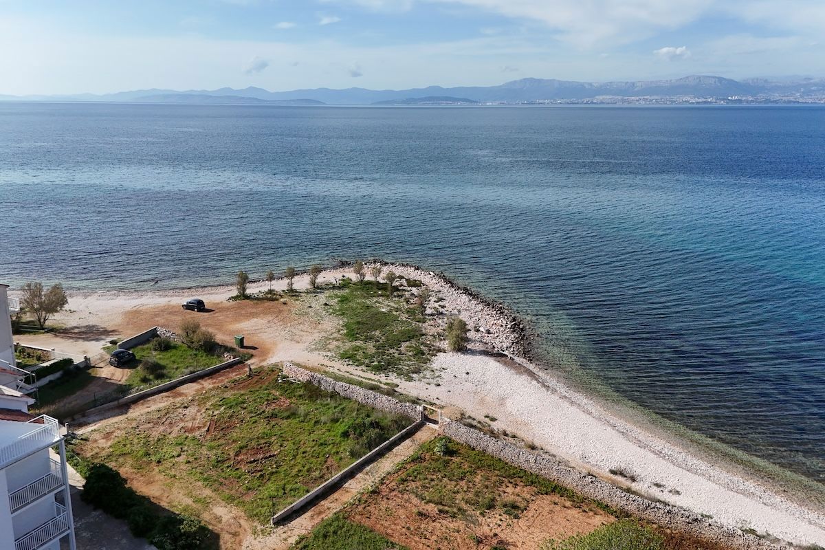 Terreno edificabile in prima fila al mare