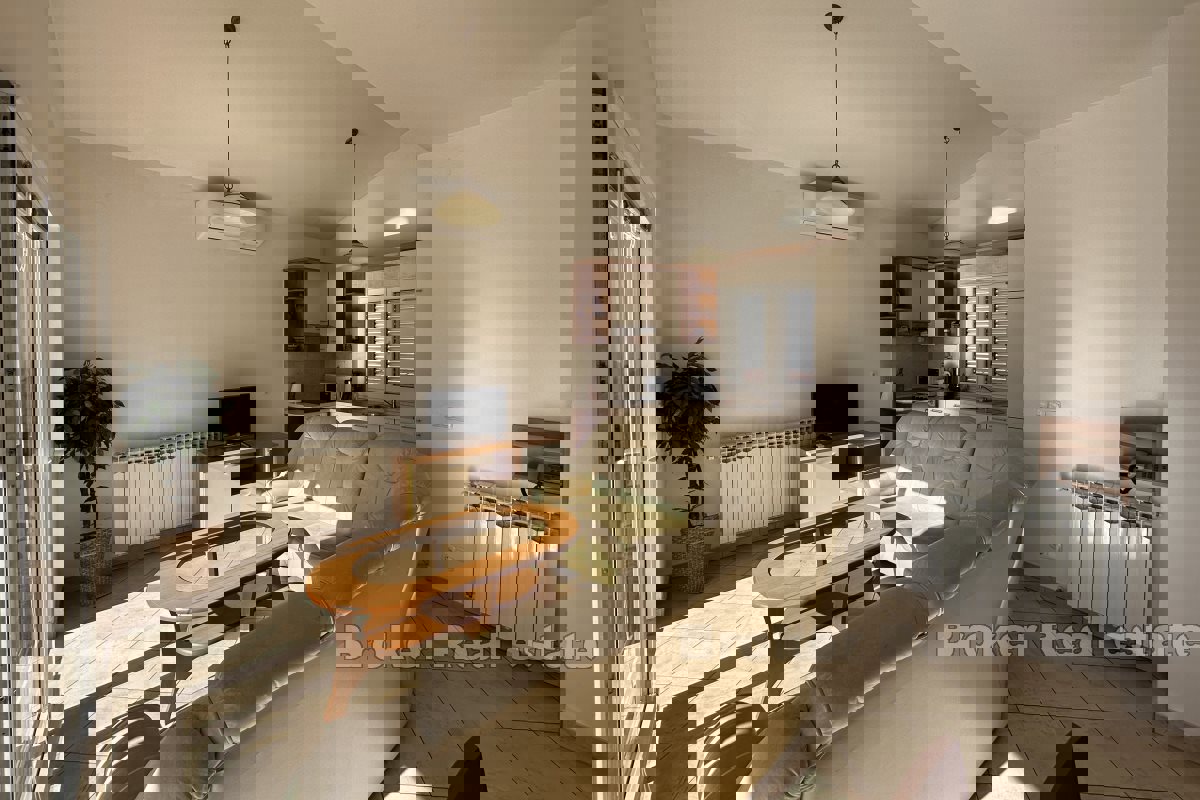 Palazzina in prima fila al mare