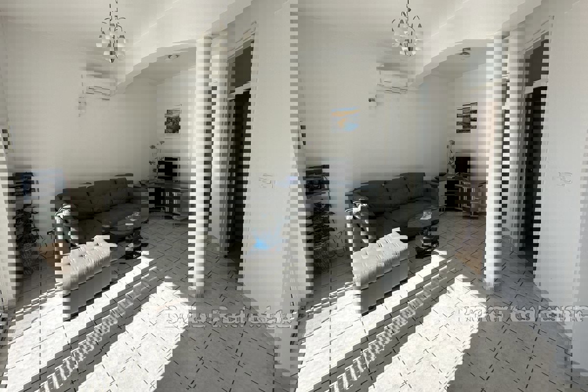 Palazzina in prima fila al mare