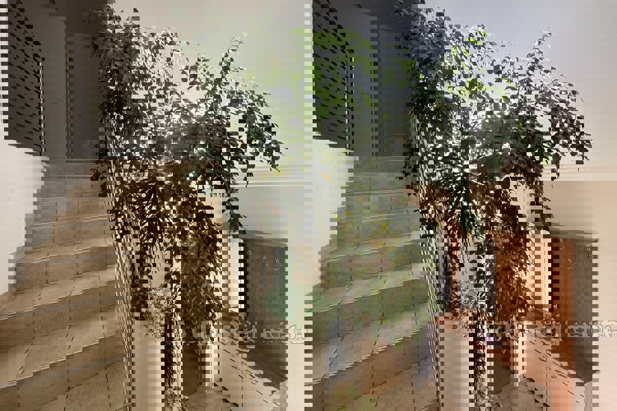 Palazzina in prima fila al mare