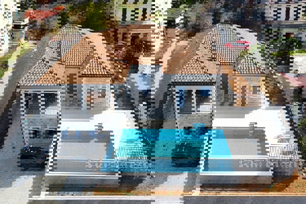 Una bellissima villa con vista sul mare