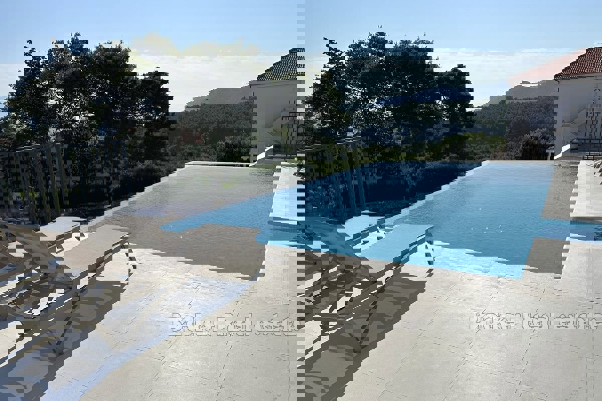 Una bellissima villa con vista sul mare