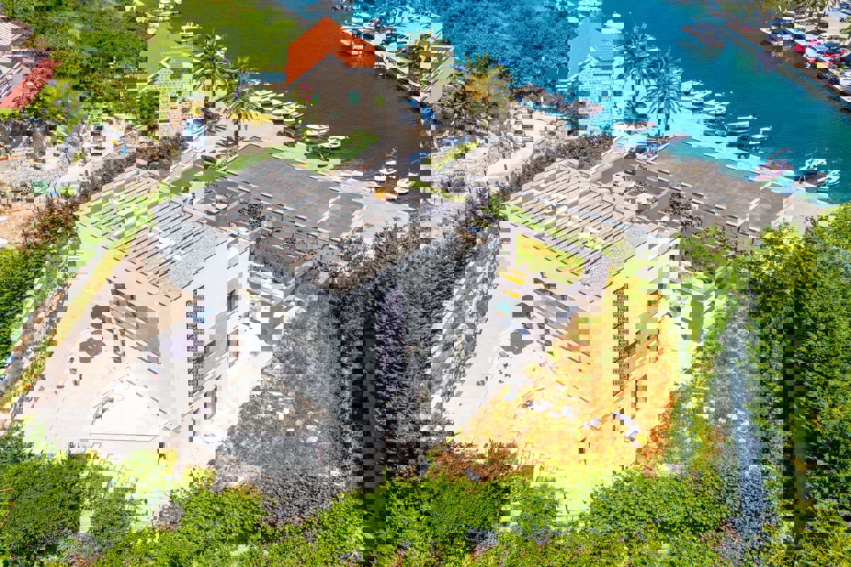 Villa in prima fila al mare