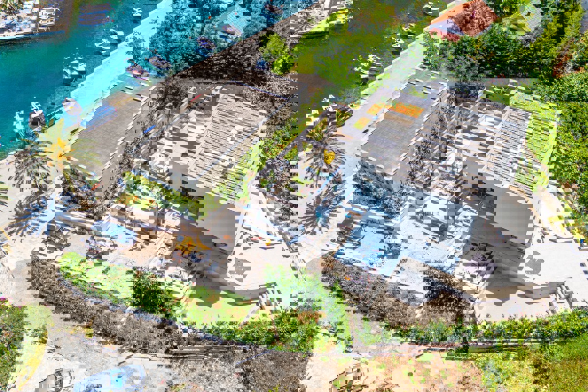 Villa in prima fila al mare