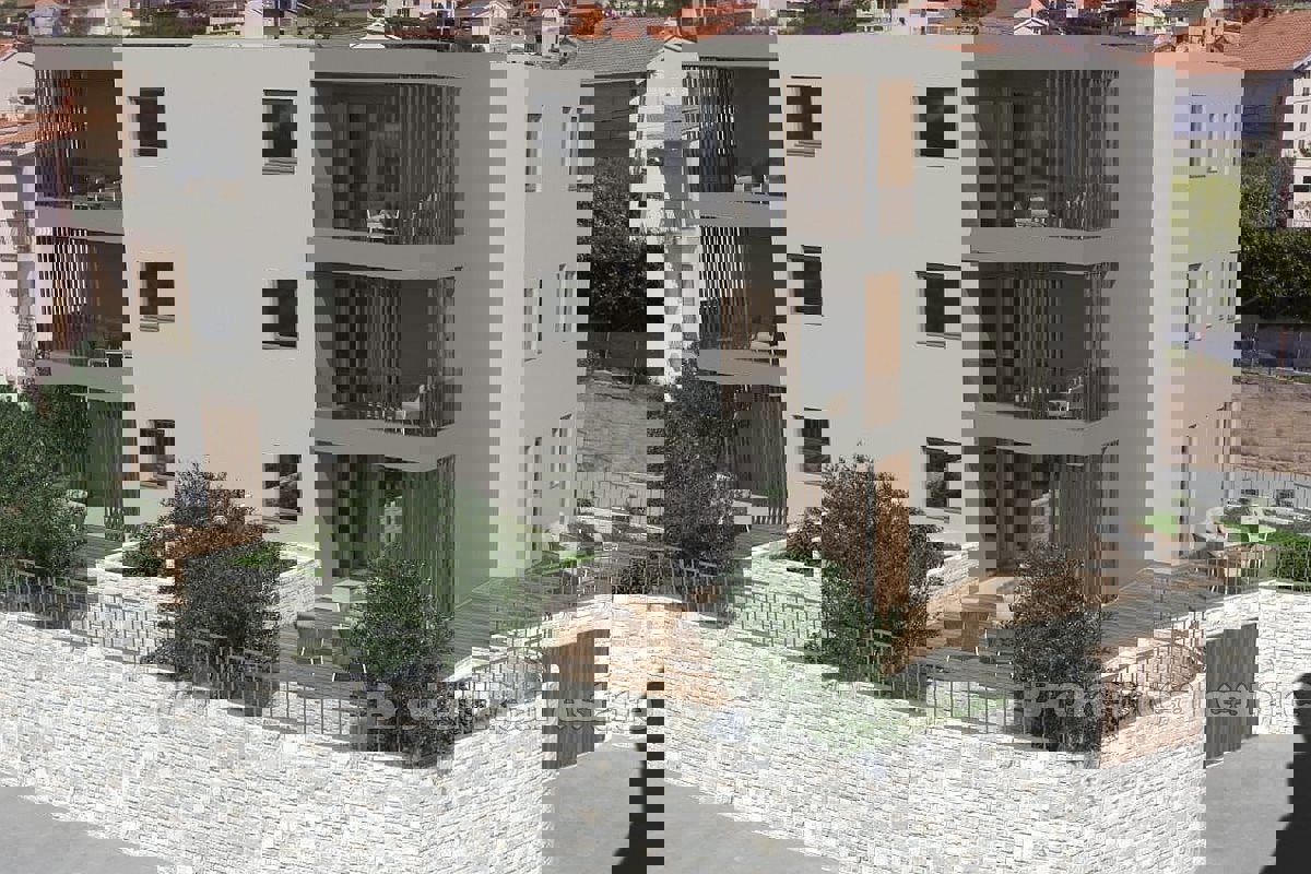 Moderna nuova costruzione in zona tranquilla