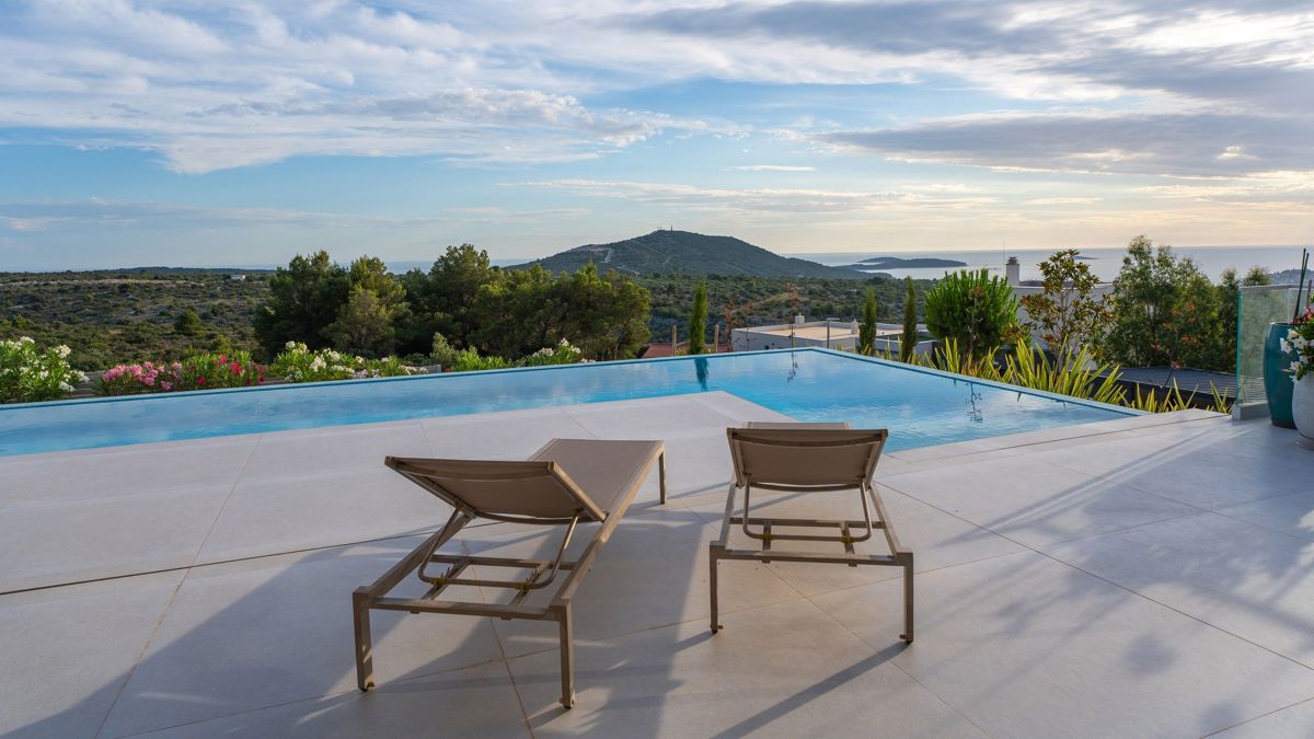 Villa di lusso in posizione dominante con vista sul mare