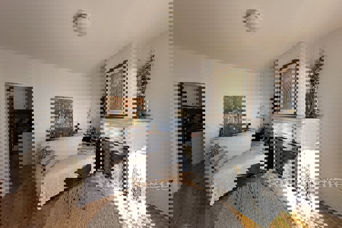 Appartamento con una camera da letto e vista mare