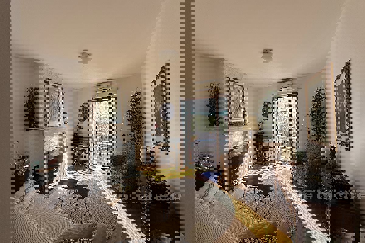 Appartamento con una camera da letto e vista mare