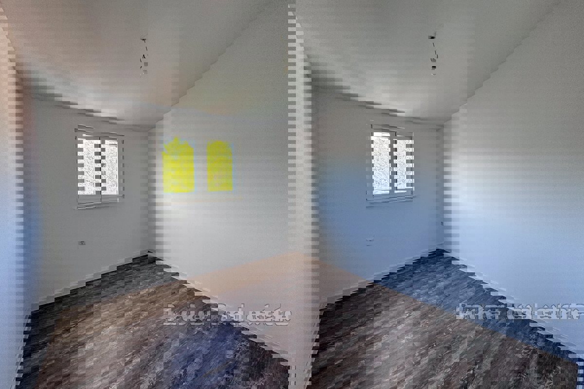 Proprietà funzionale con 3 appartamenti