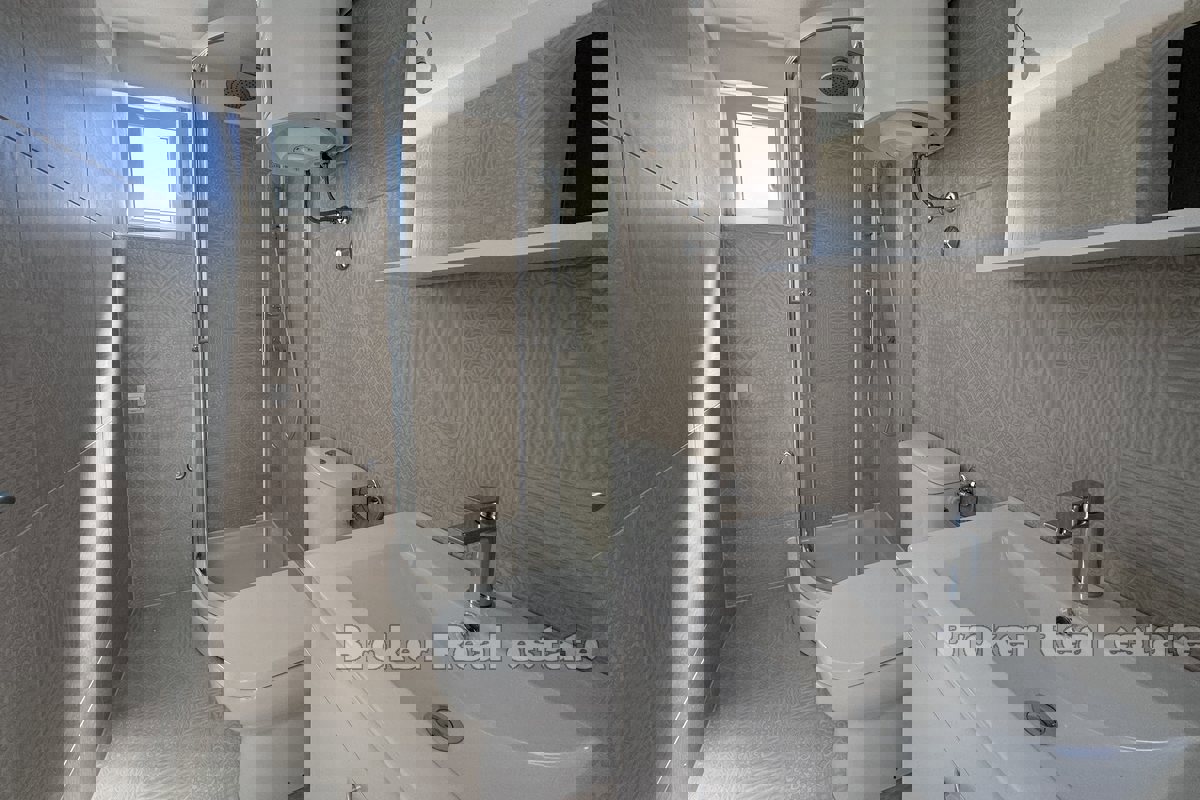 Proprietà funzionale con 3 appartamenti