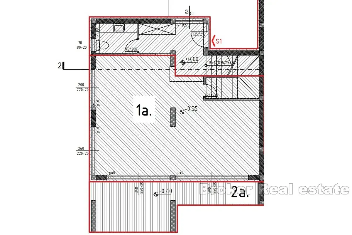 Trilocale con cortile