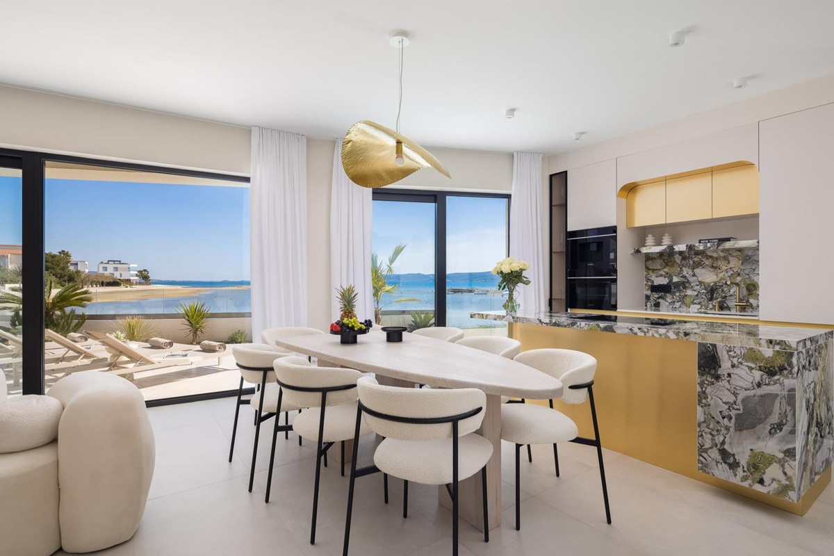 Villa sulla spiaggia, prima fila al mare