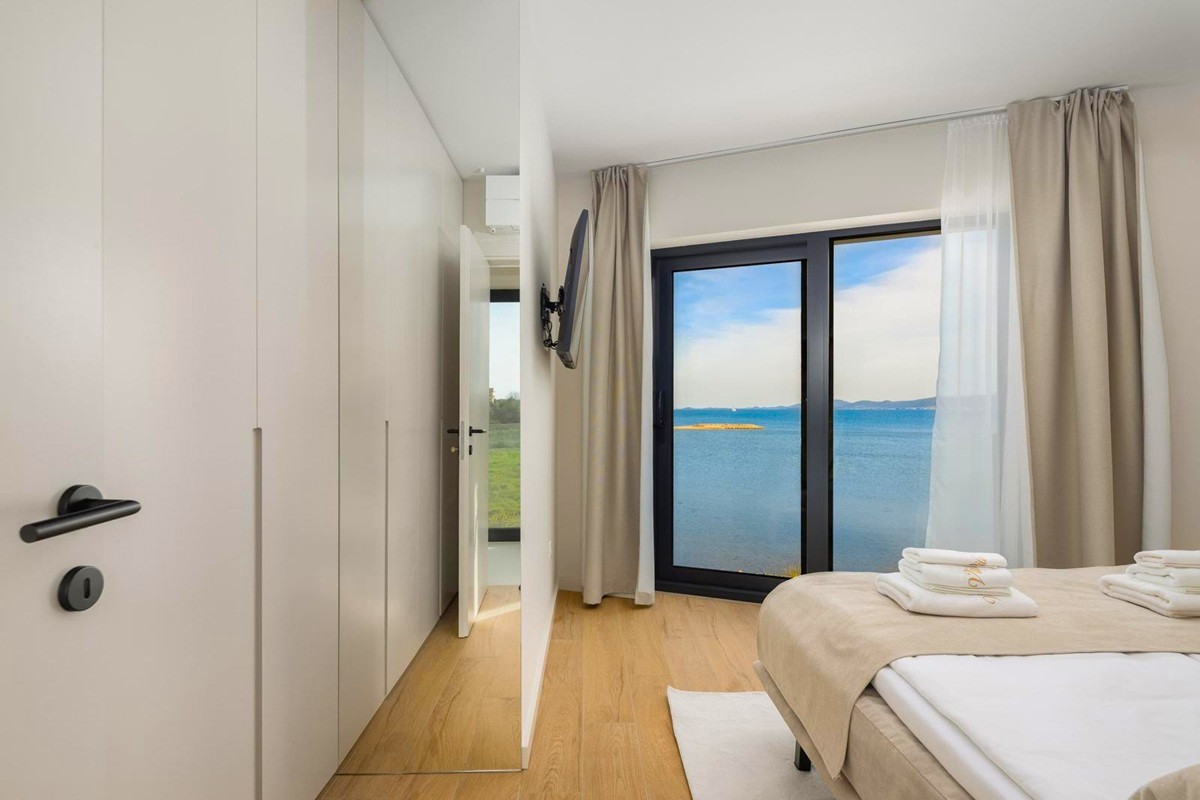 Villa sulla spiaggia, prima fila al mare