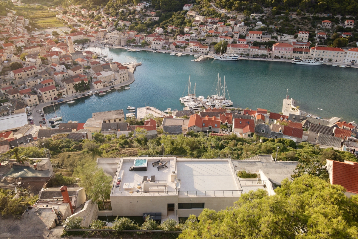 Villa di lusso con piscina e incantevole vista sul mare