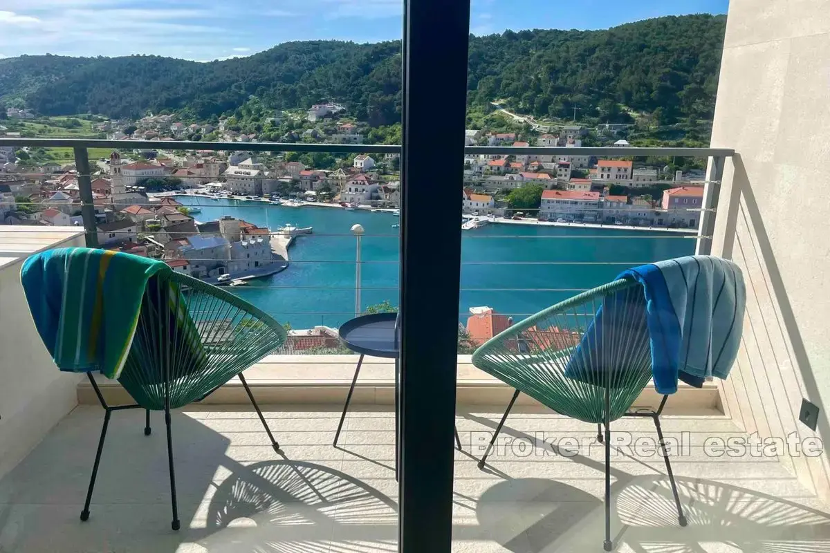 Villa di lusso di nuova costruzione con piscina e splendida vista sul mare