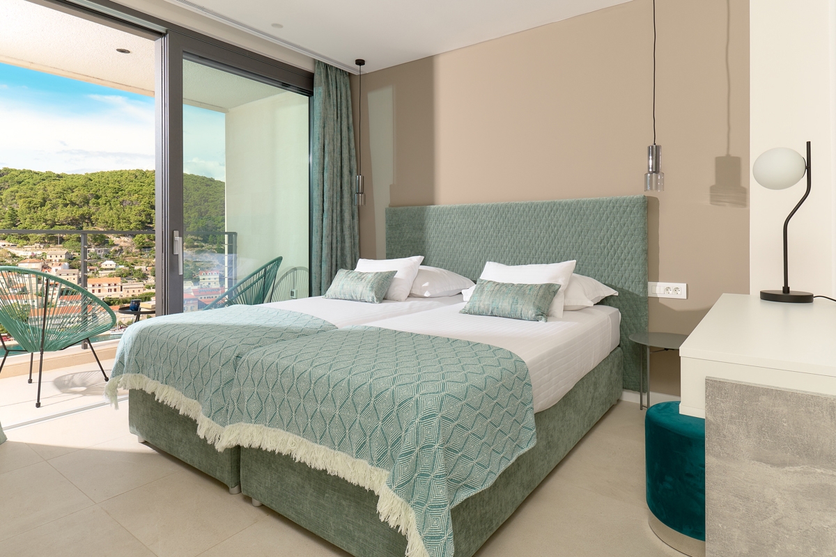 Villa di lusso con piscina e incantevole vista sul mare