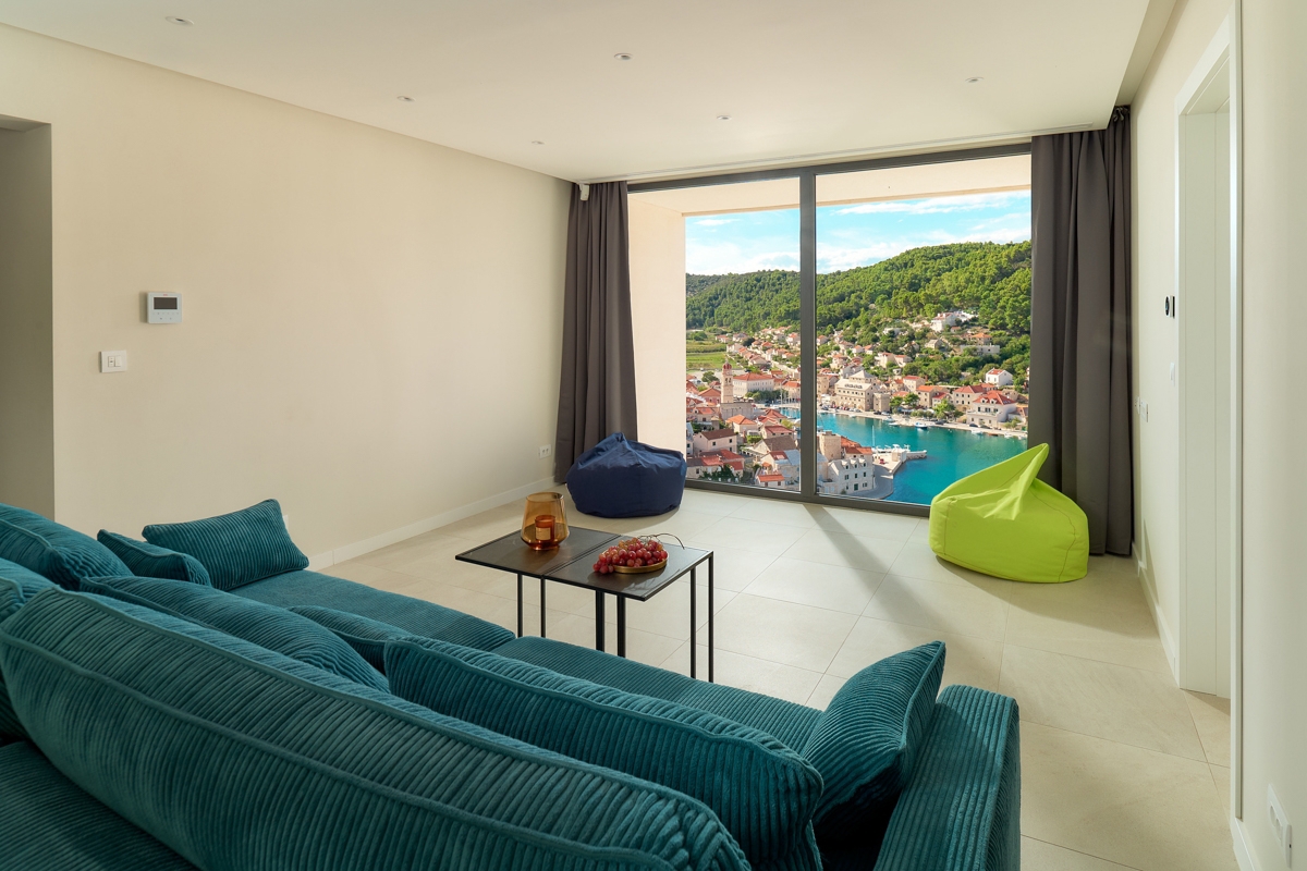 Villa di lusso con piscina e incantevole vista sul mare