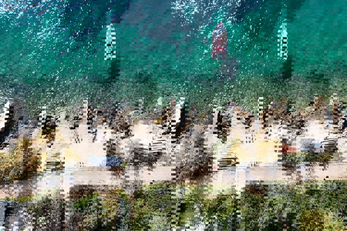 Casa indipendente in seconda fila dal mare