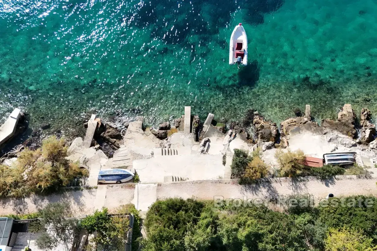 Casa indipendente in seconda fila dal mare