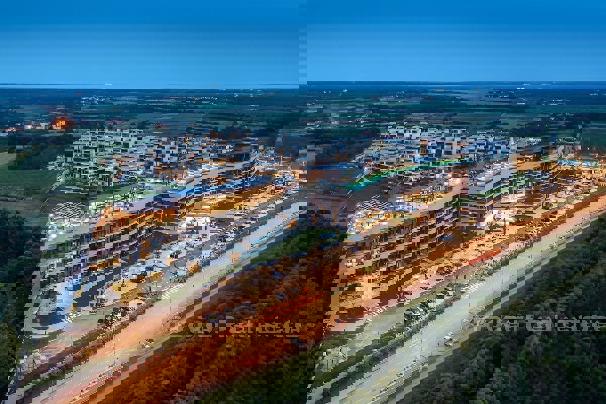 Una villa prestigiosa all'interno di un resort moderno