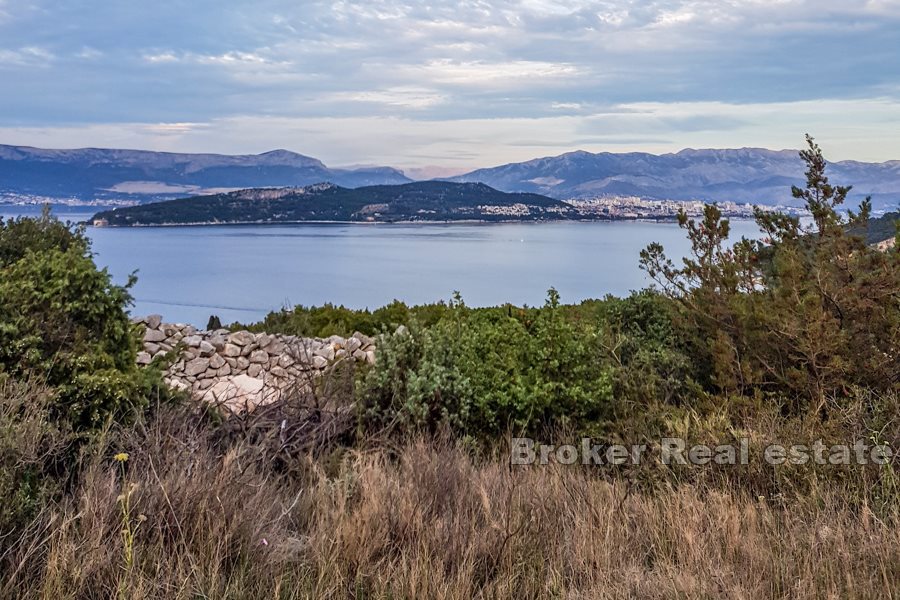 Terreno edificabile con vista mare