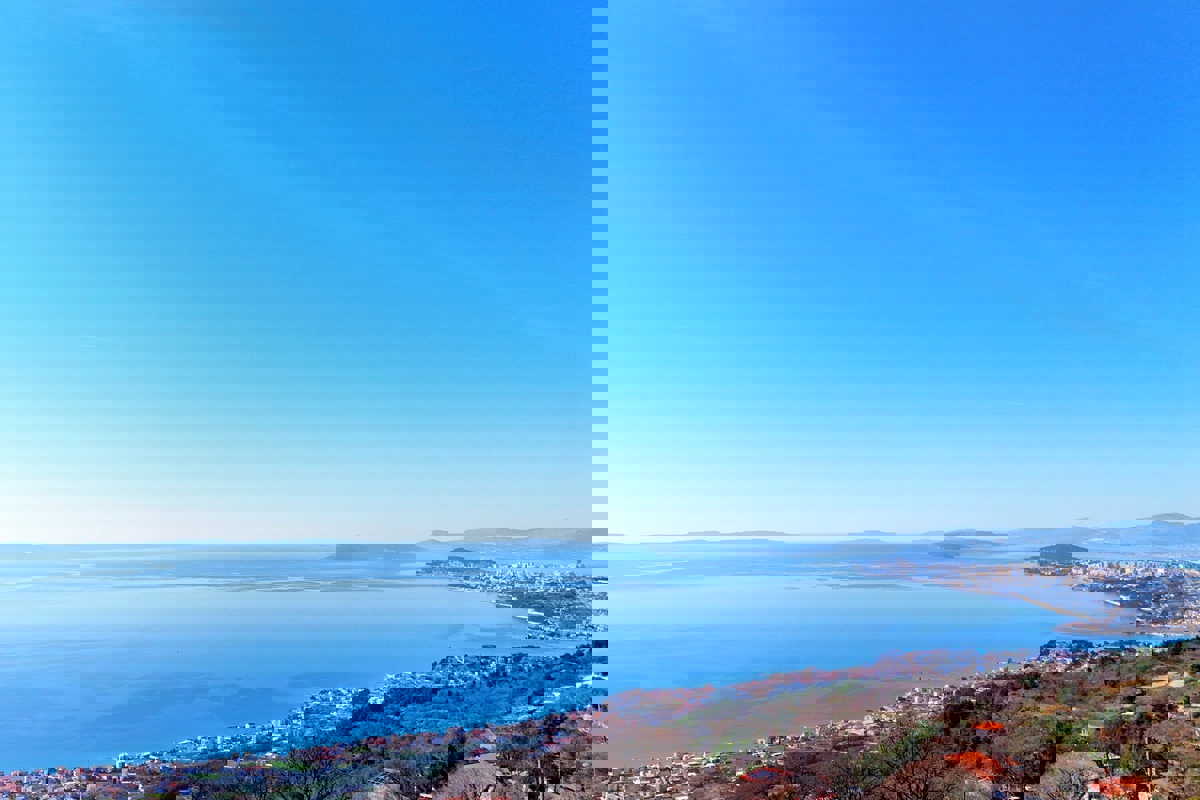 Casa ristrutturata con vista mare