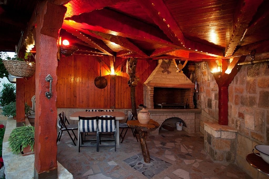 Casa con appartamenti vista mare