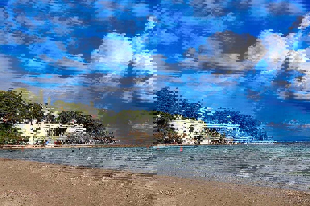 Trilocale con balcone, posizione prestigiosa