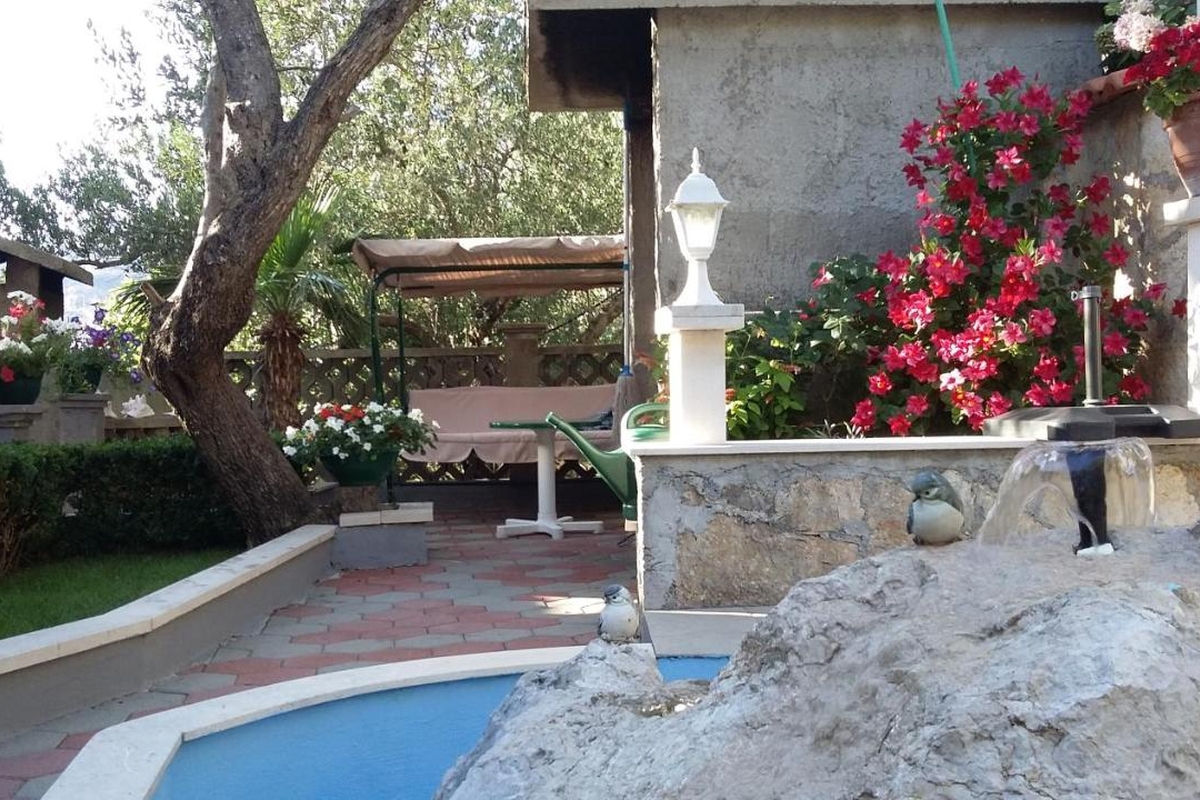 Palazzina con vista mare