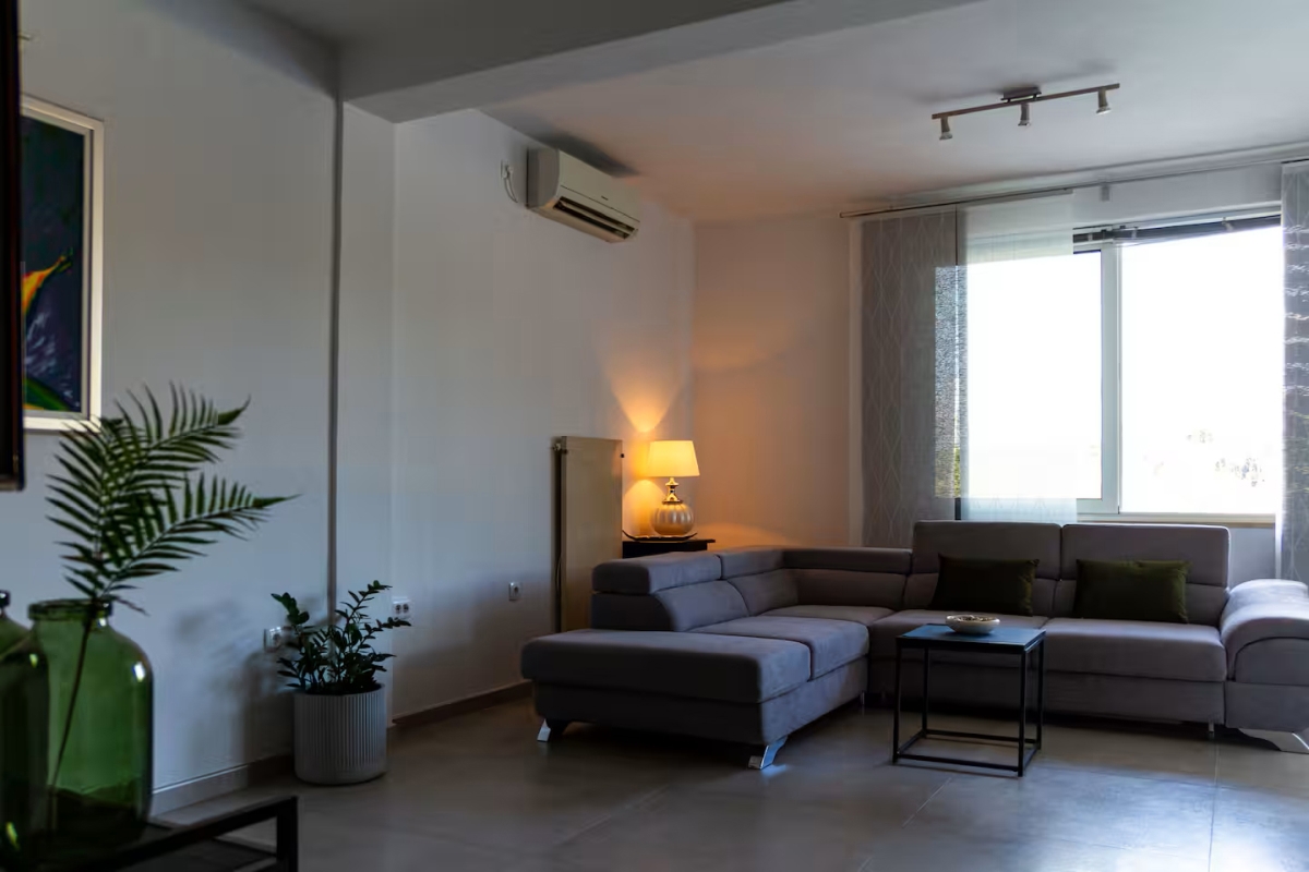 Villa in pietra mediterranea - lusso a pochi passi dal mare