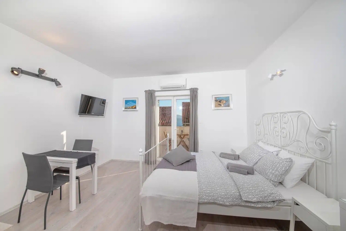 Villa con 4 unità e vista mare