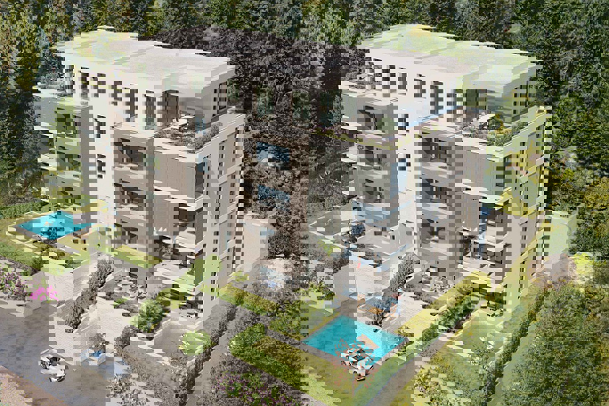 Appartamento di lusso in un nuovo edificio in prima fila sul mare