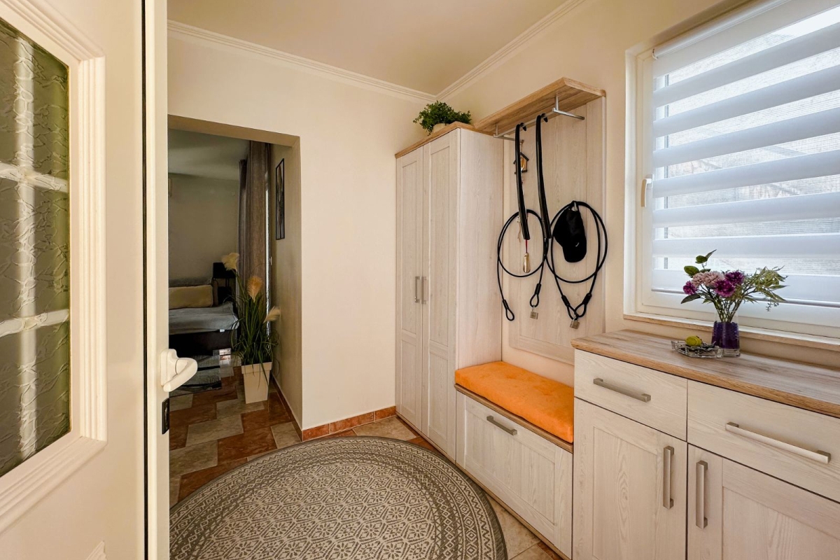 Appartamento con parcheggio in zona tranquilla