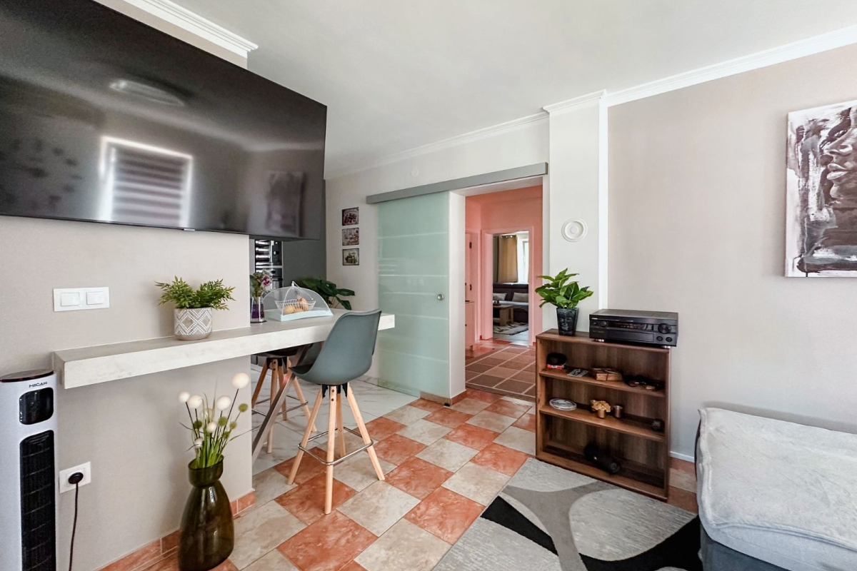 Appartamento con parcheggio in zona tranquilla