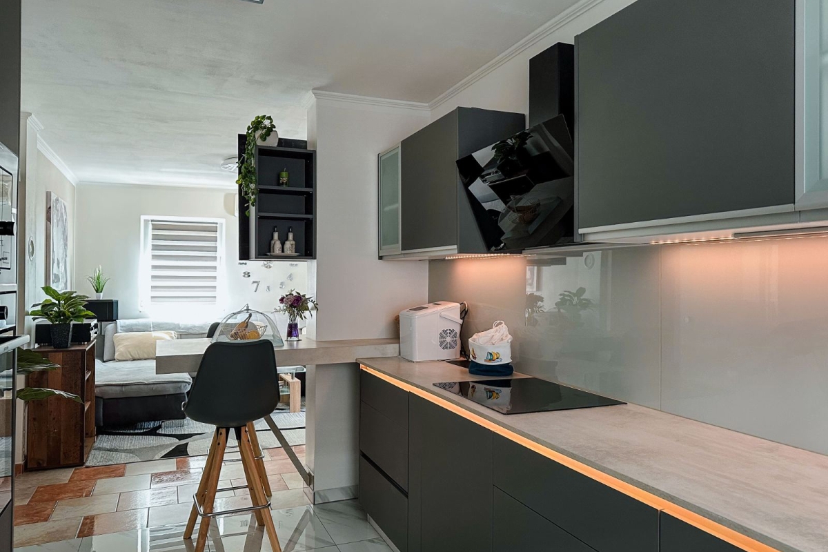 Appartamento con parcheggio in zona tranquilla