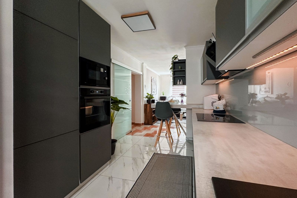 Appartamento con parcheggio in zona tranquilla