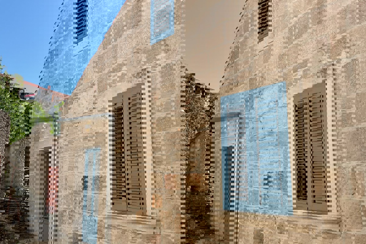 Confortevole appartamento in una casa in pietra