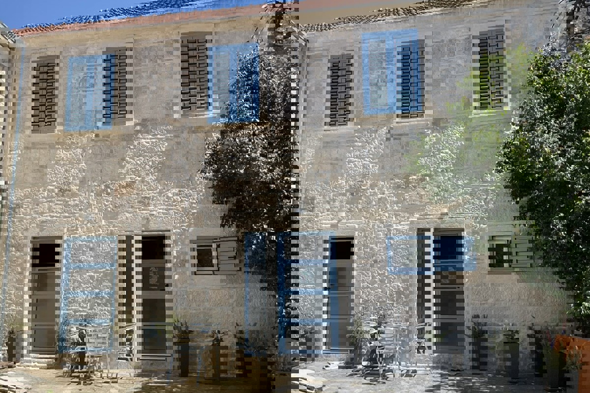 Confortevole appartamento in una casa in pietra