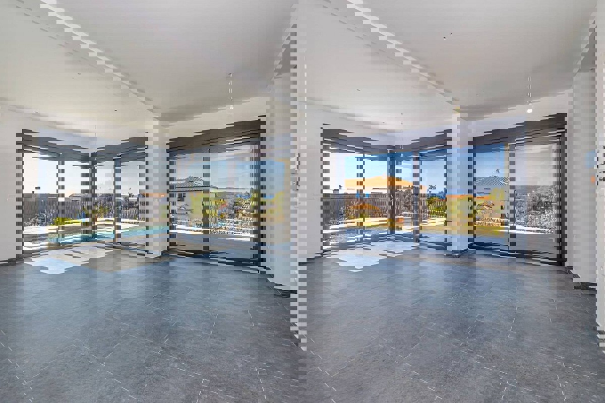 Villa con piscina in un ambiente tranquillo